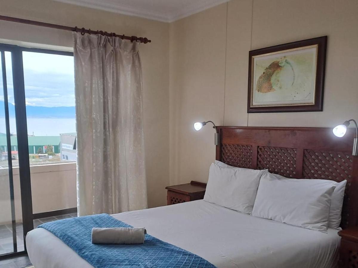 Green Door Guest House Mossel Bay Exterior photo