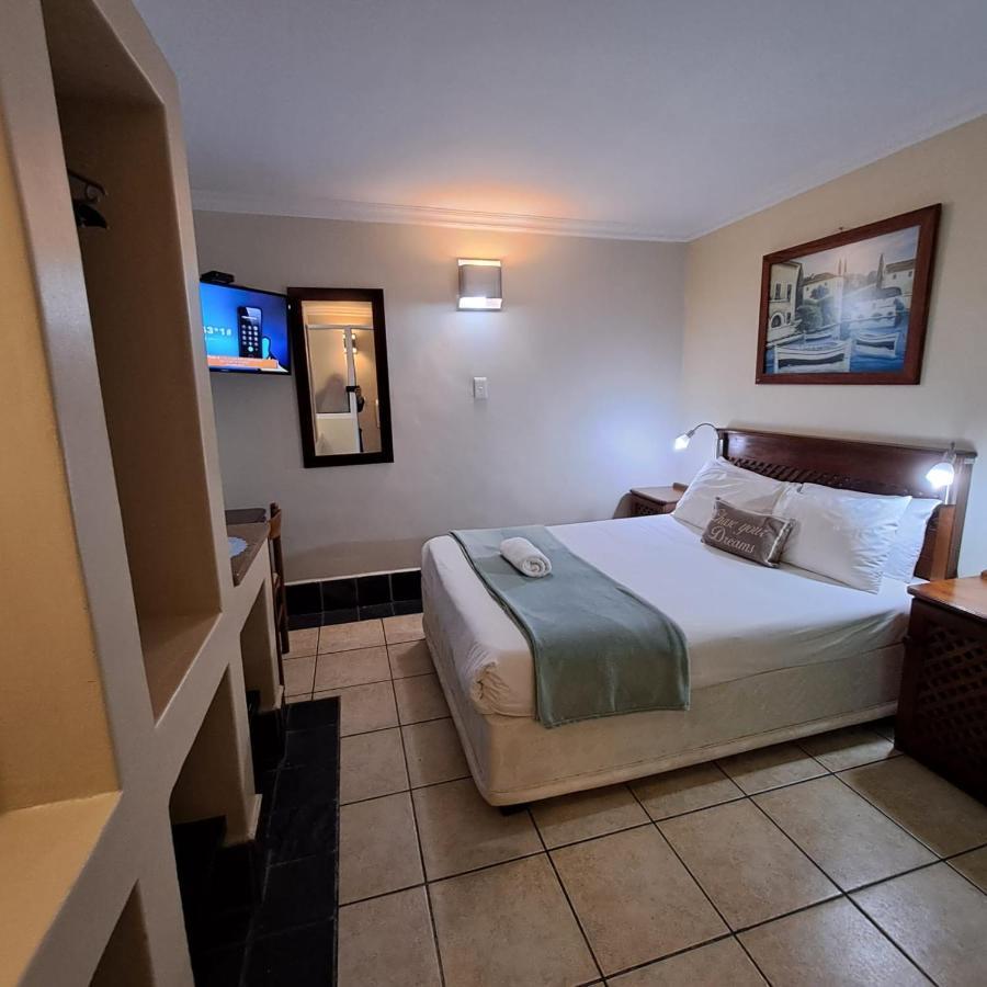 Green Door Guest House Mossel Bay Exterior photo